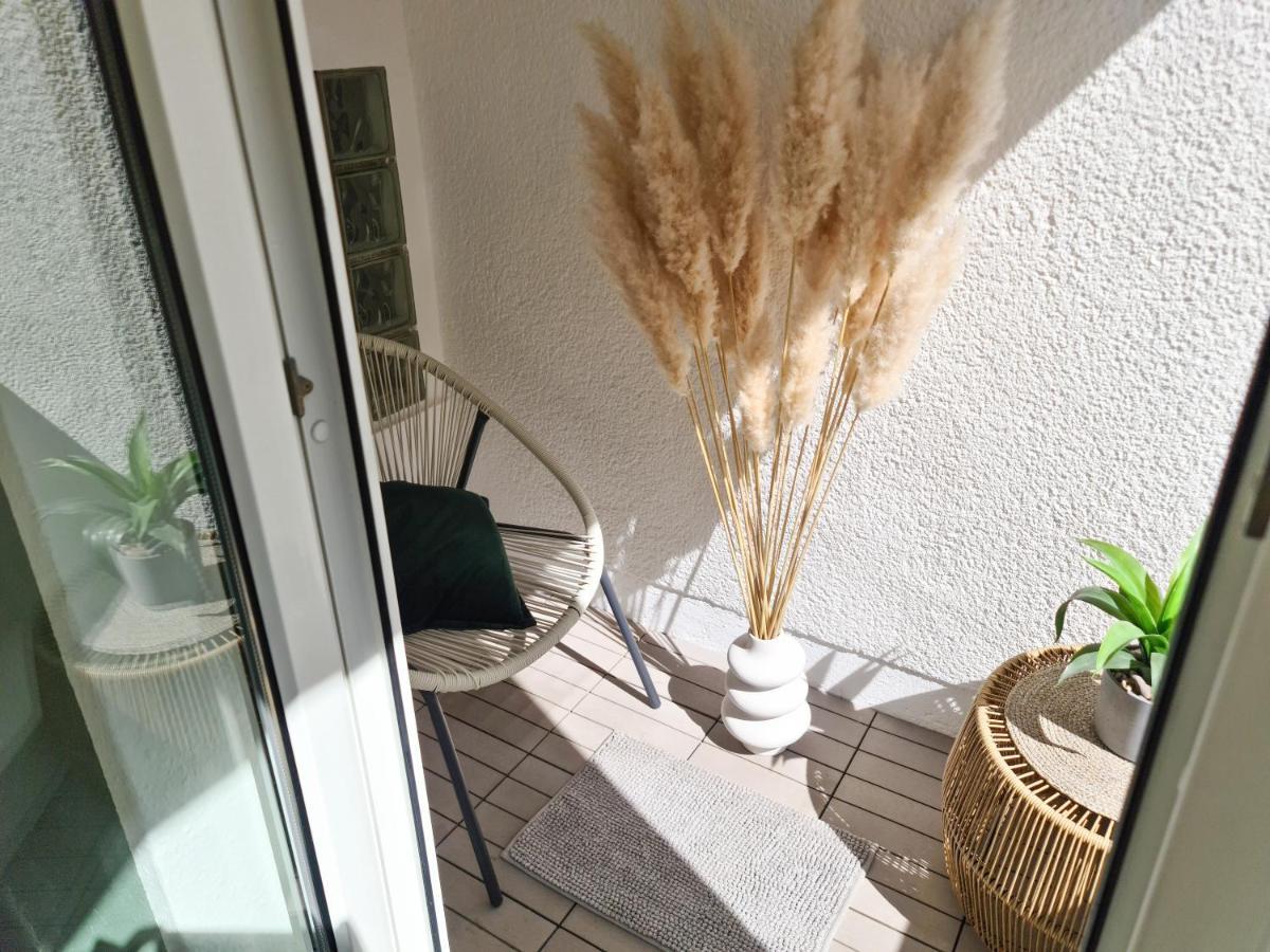 Schoene Ferienwohnung Im Zentrum Mit Self Check-In Und Free Wifi エッセン エクステリア 写真